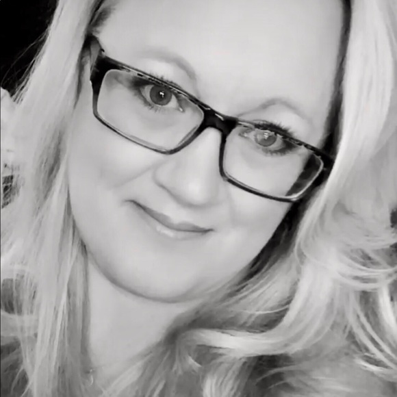 Meet your Posher, Marleeah - Picture 2 of 3